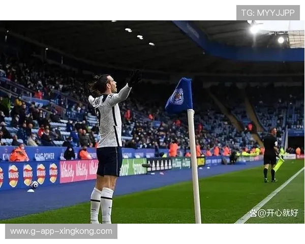 切尔西角球转换形成破门，帕尔默远射命中